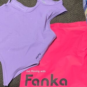 Fanka Lavender Asymmetrical Women's athletic wear top NIP